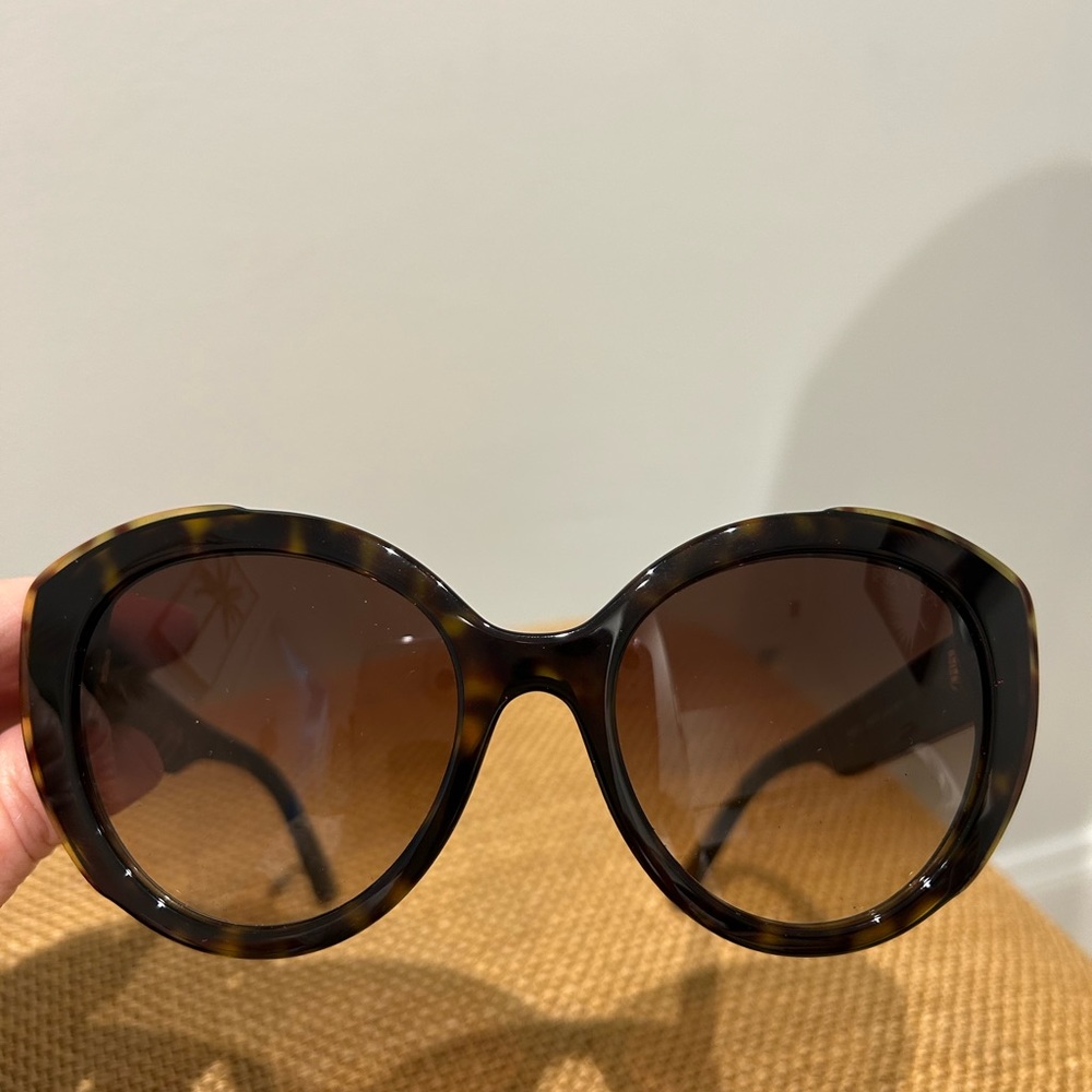 Prada Sunglasses. Pristine Condition. No Scratche… - image 1
